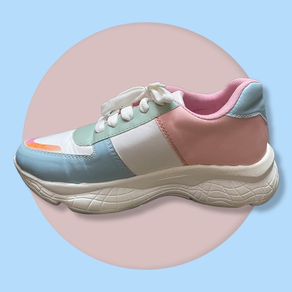 Women Casual Colorblocked Shoes - Picture 5 of 9